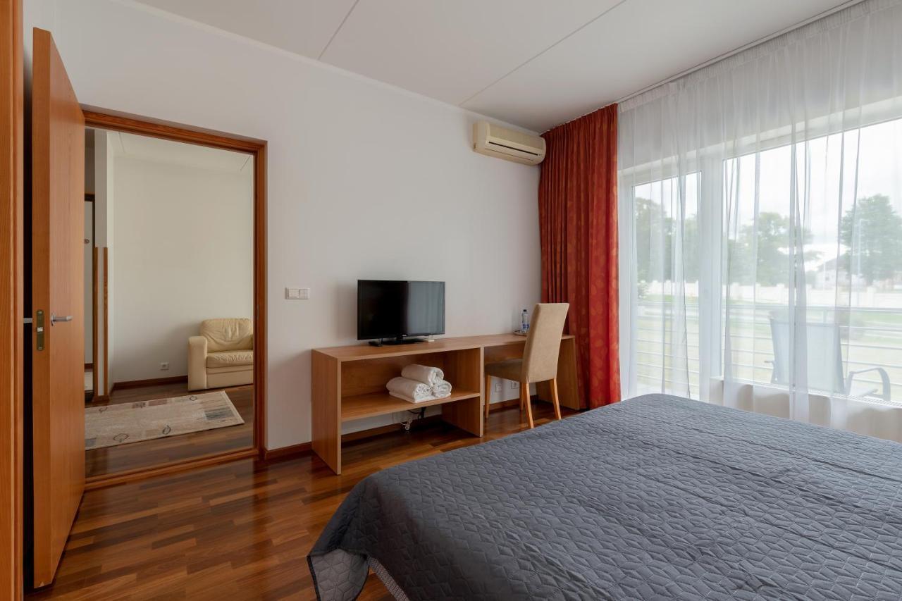 Raadimoisa Hotell Tartu Exterior photo