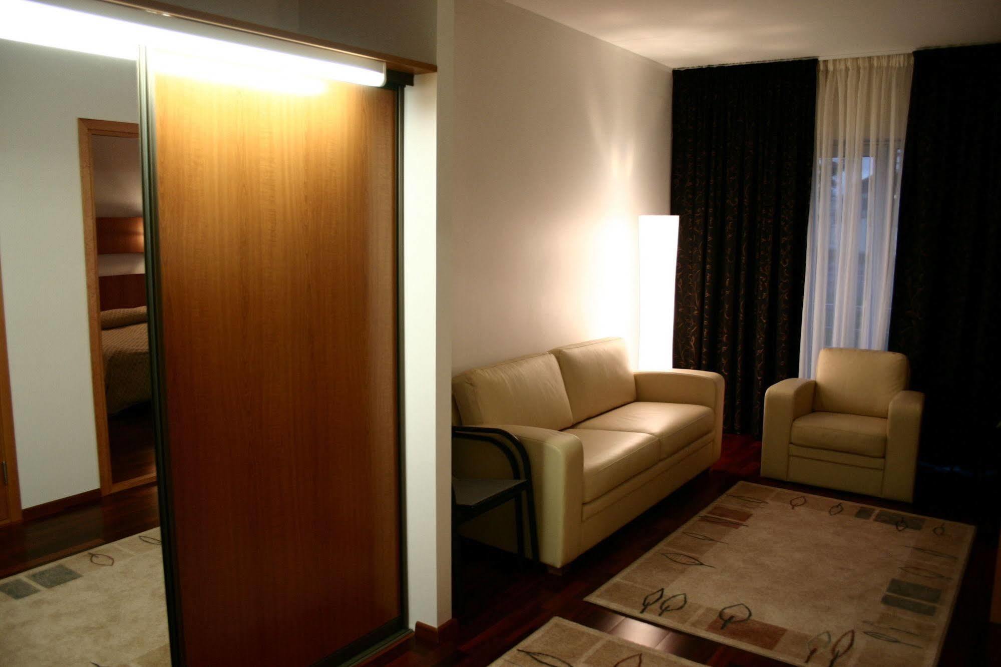 Raadimoisa Hotell Tartu Exterior photo